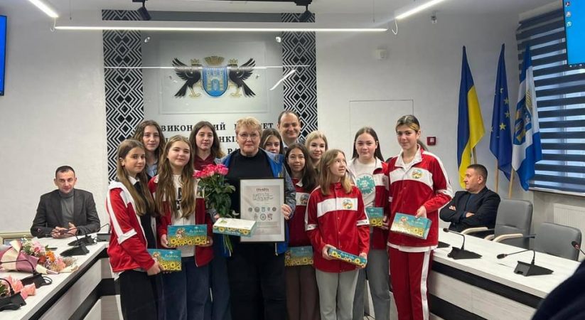 Нагородження команди баскетболу