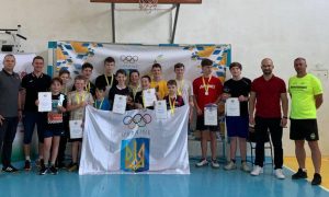 Турнір з бадмінтону серед спортсменів Івано-Франківської територіальної громади 2008-2011 р.н. та молодших під назвою “НА ХВИЛІ БАДМІНТОНУ”