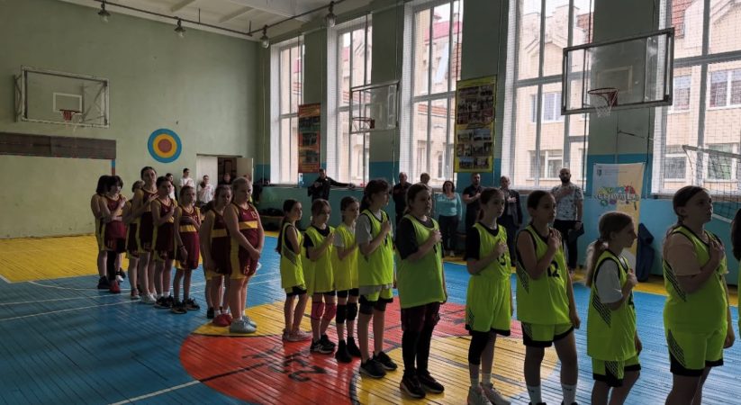 3 23 по 25 травня 2025 року в місті Івано-Франківську, на базі ліцею Nº23 ім. Романа Гурика Івано-Франківської міської ради, в рамках проекту #OlympicLab модуль гендерна рівність в спорті відбулися змагання з баскетболу серед дівчат 2014 року народження, які були також приурочені до Дня захисту дітей.