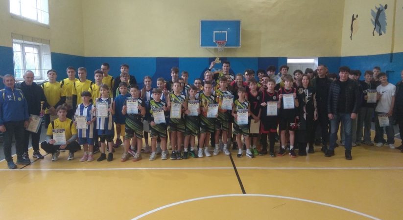 29 жовтня в місті Коломия, з нагоди відкриття спортивних майданчиків у ліцеї №5, відбувся турнір з баскетболу «Коломийська осінь».