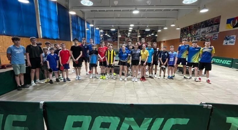 🏓 9 травня в Івано-Франківську відбувся Відкритий чемпіонат міста з настільного тенісу серед юнаків та дівчат 2013 р.н. та молодших.